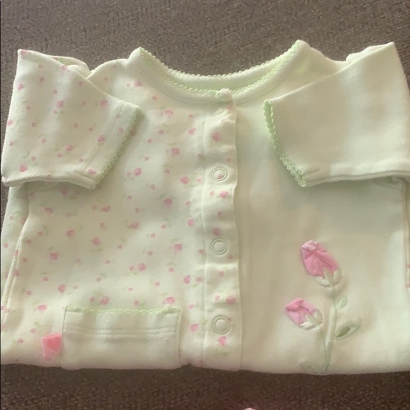 Assorted baby onsies - Picture 3 of 5